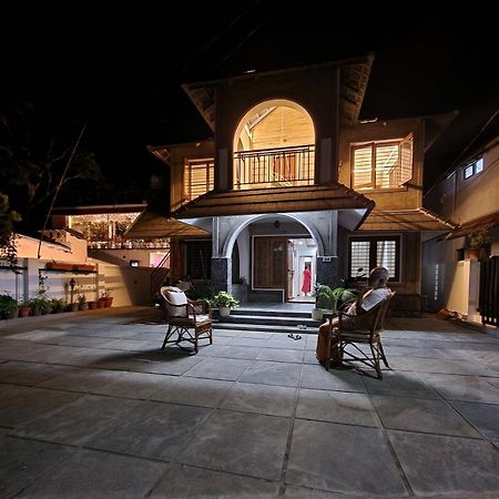 Mickey Homestay Thekkady Exterior photo